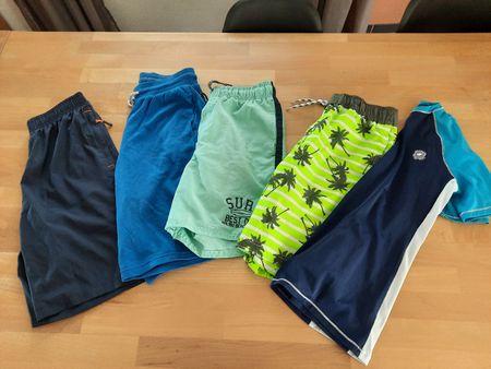 Sommerpaket Gr 158/164 mit Badeshirt