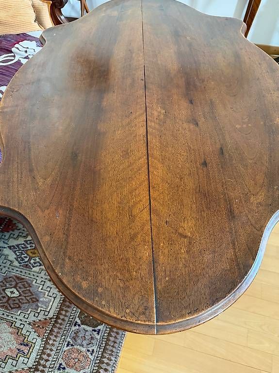 Tische: Magnifique table salon violon – Gebraucht aus Preverenges von mih_vqg5