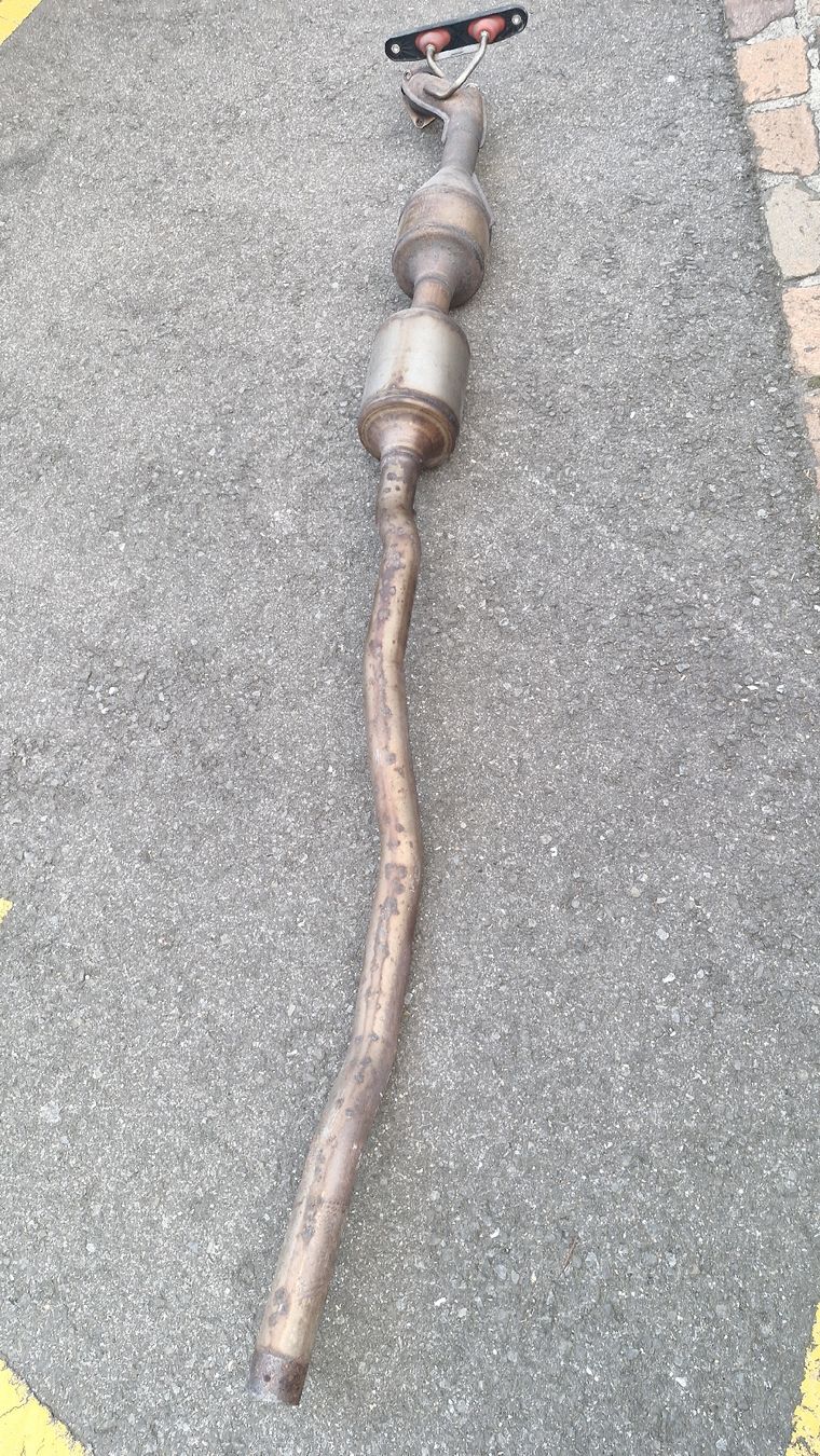 VW Tutti pezzi di ricambio auto: Partikelfilter VW Sharan 7N – Usato da Hochdorf venduto da Juks..40 2