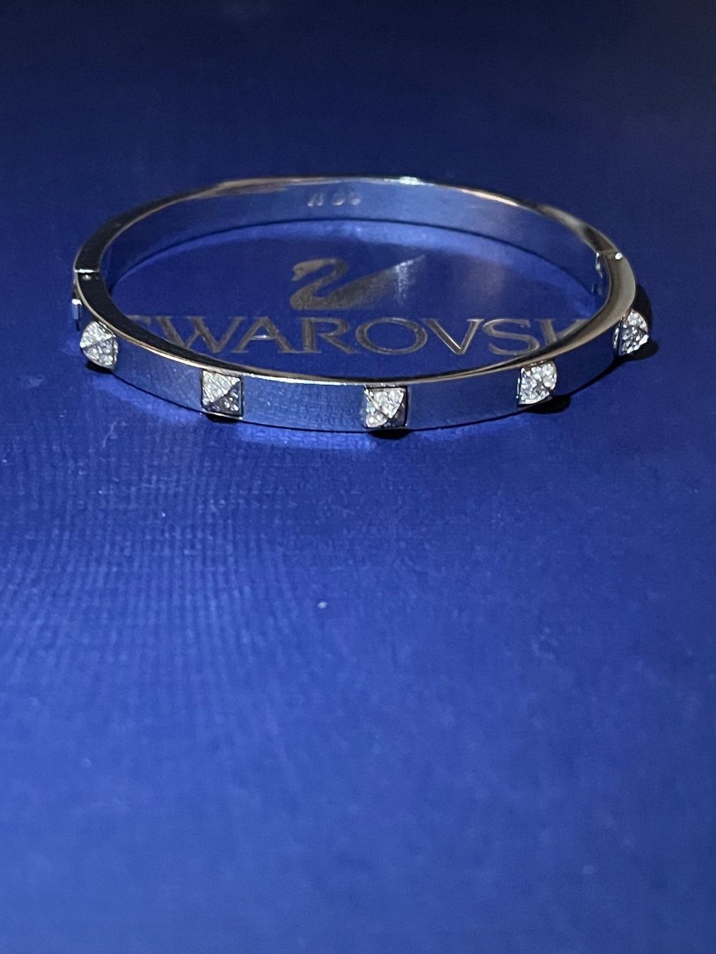 Swarovski Bracciali & Braccialetti: Swarovski Armreif Gr M original – Nuovo (secondo la descrizione) da Kirchleerau venduto da Dalmi220 1