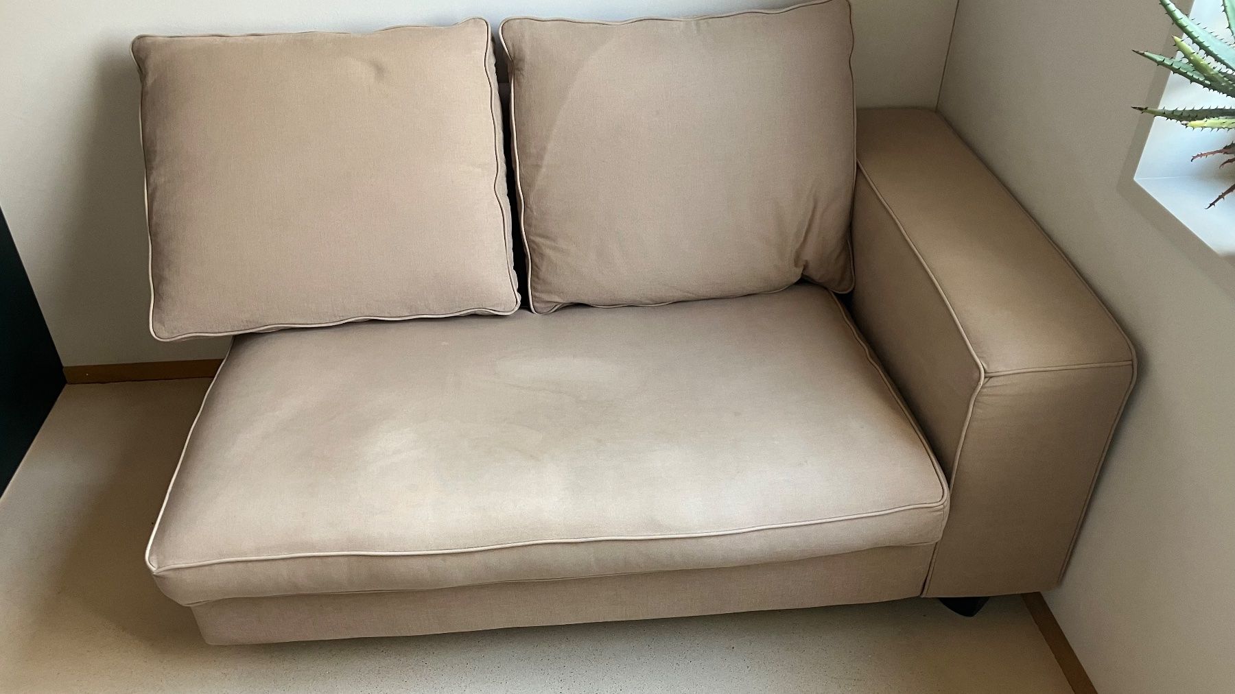 Divani: Kleines Sofa abzugeben – Usato da Schaffhausen venduto da rietapakita 2