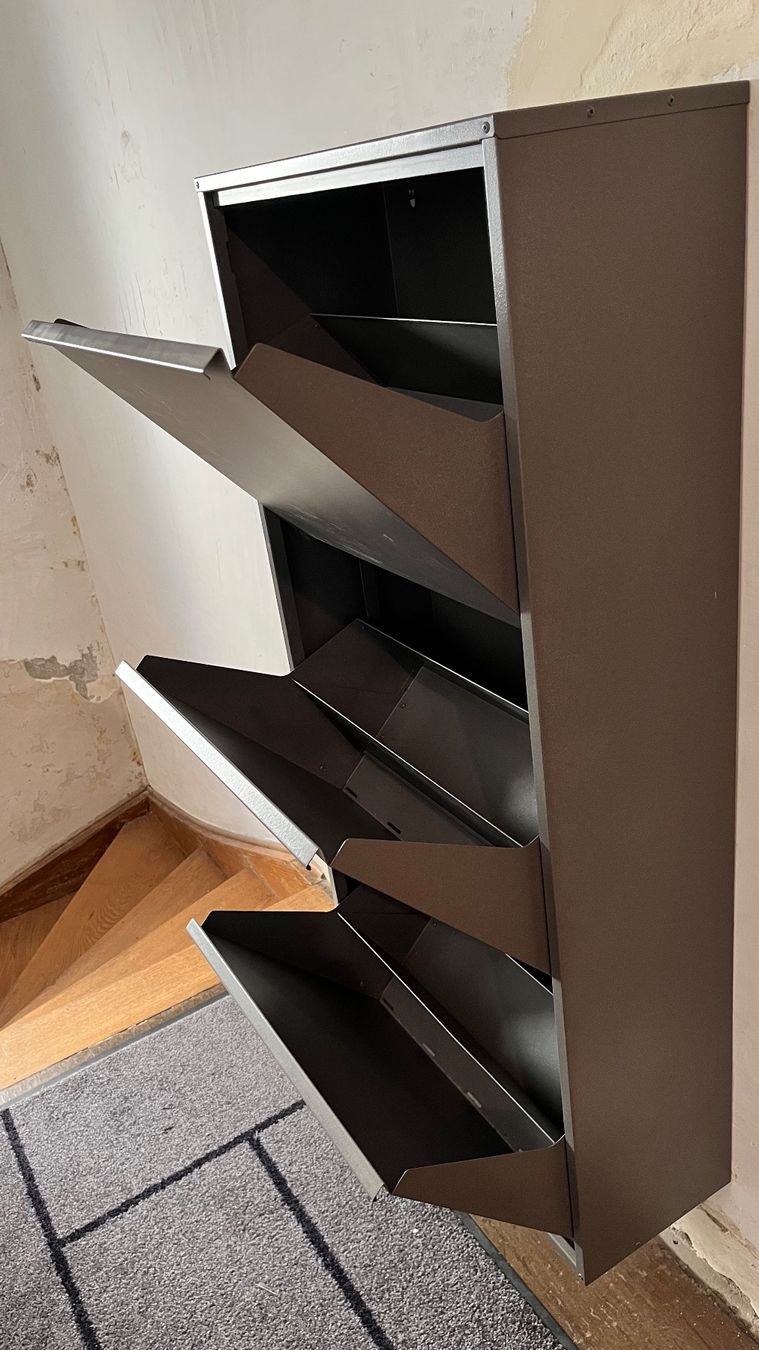 Armadi: Schuhschrank mit 3 Klappen – Usato da Pfeffingen venduto da Gascard 2