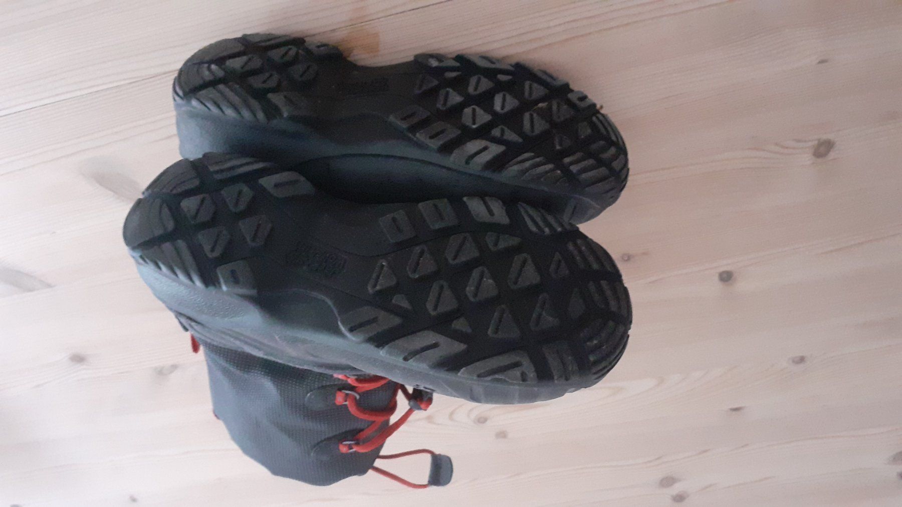 Scarpe da uomo: Winterschuhe "Jack Wolfskin" Gr. 35 – Usato da Chur venduto da Blackbook 3
