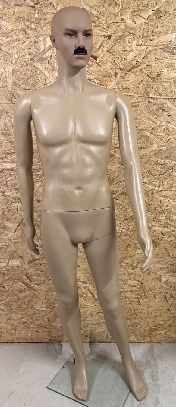 Allestimento di negozi e stand fieristici: Mannequin homme – Usato da Auboranges venduto da Mottura1963 1