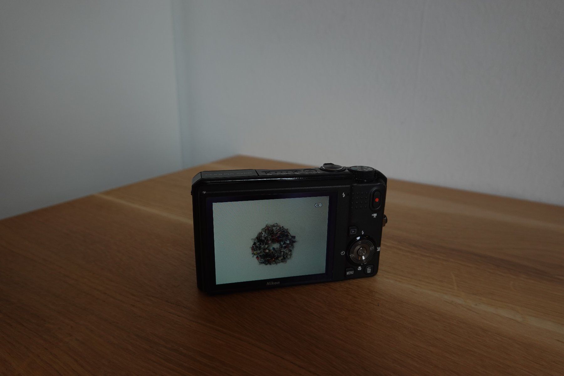 Nikon Kamera: Nikon Coolpix S9100 - Schwarz – Gebraucht aus Fribourg von mar_9vlt 7