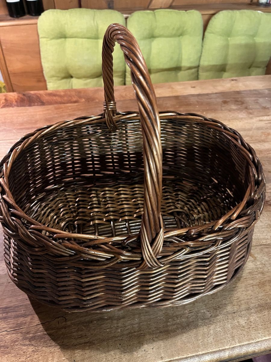 Autres articles pour la maison: Korb mit Henkel aus Weiden – D'occasion à Wila par Fritz-Wila