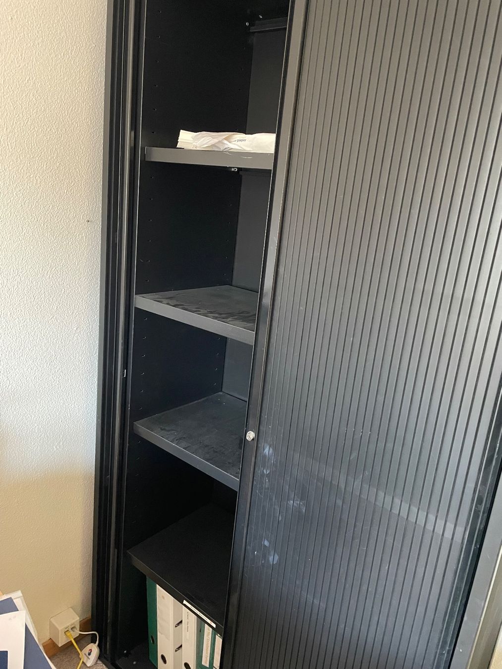 Armadi: Büroschrank – Usato da Zürich venduto da con_pz52 1