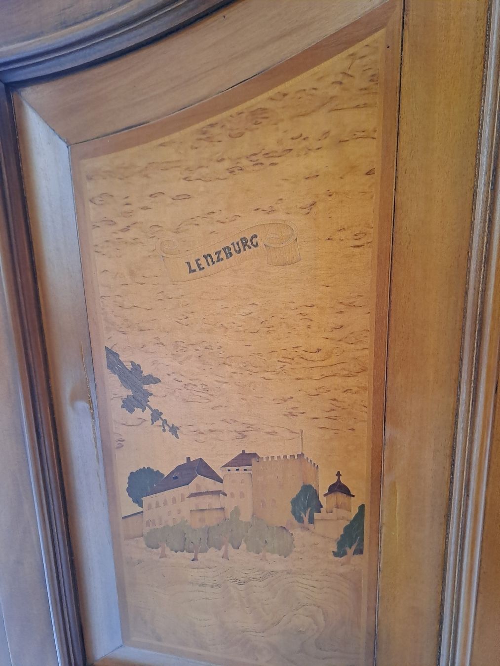 Armadi: Holzschrank – Usato da Burgdorf venduto da 01jschenk 2