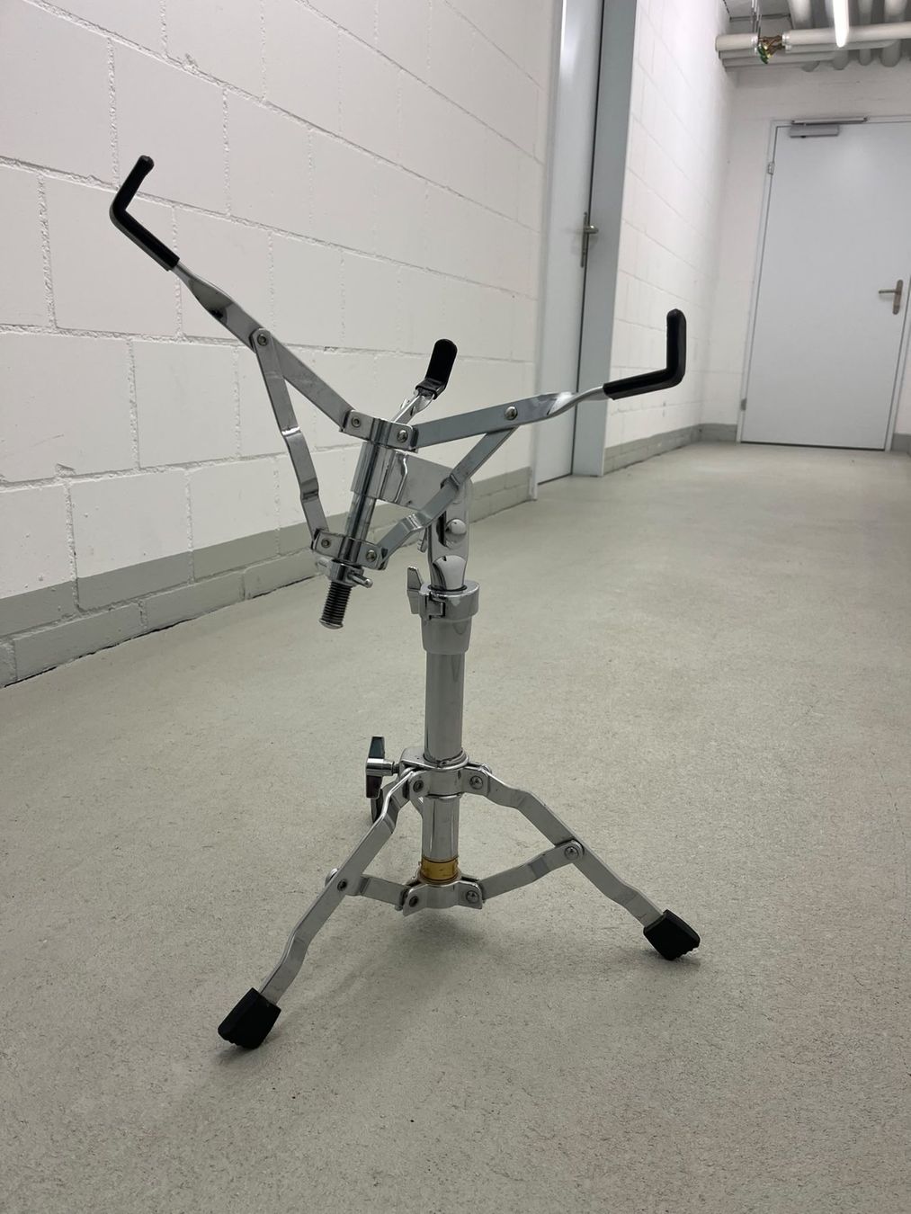 Sonstige Dekorationen & Accessoires: Ständer für Snare Drum – Gebraucht aus Hünenberg See von tob_yt9l