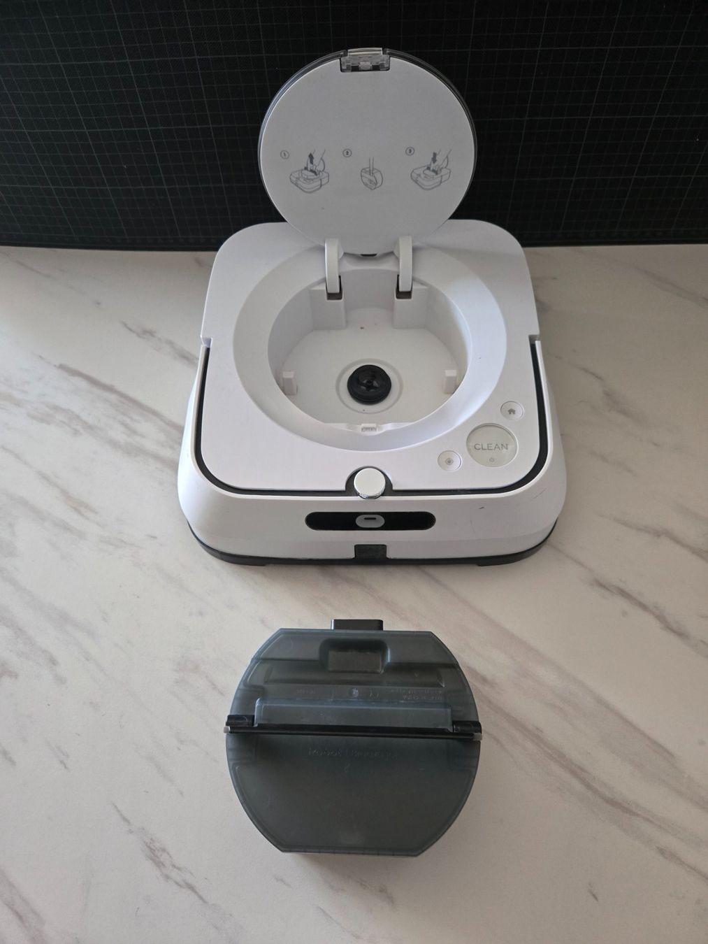 Tutte le macchine: Wischroboter  iRobot Braava Jet m6 – Usato da Oberentfelden venduto da Robuso 1