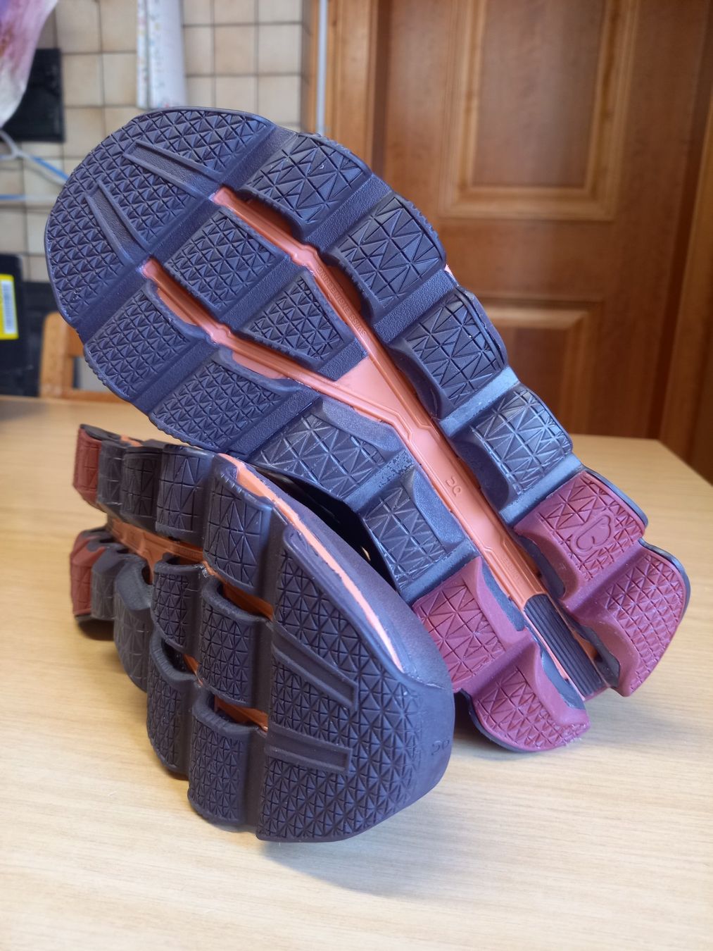 On Scarpe da donna: On Cloudace Sportschuhe – Nuovo (secondo la descrizione) da Wattwil venduto da Tat_Ald 3