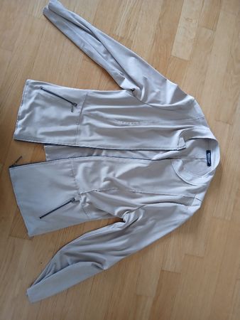 Schöne beige Übergangsjacke, Grösse 40 Top Zustand!