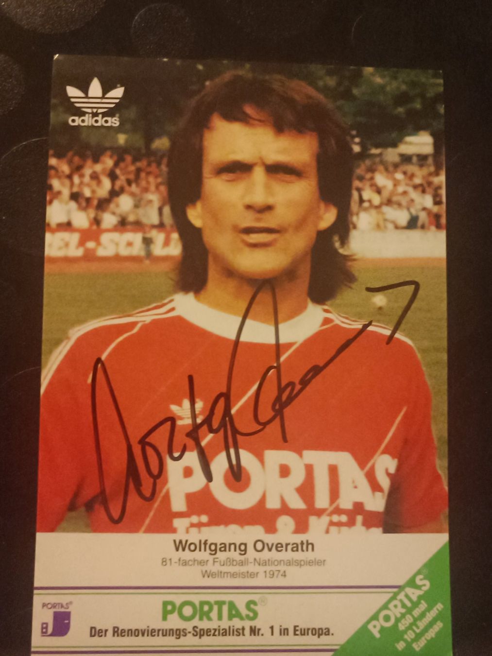 Autografi: Wolfgang Overath - Handsignierte Autogrammkarte – Usato da Menziken venduto da Artographs