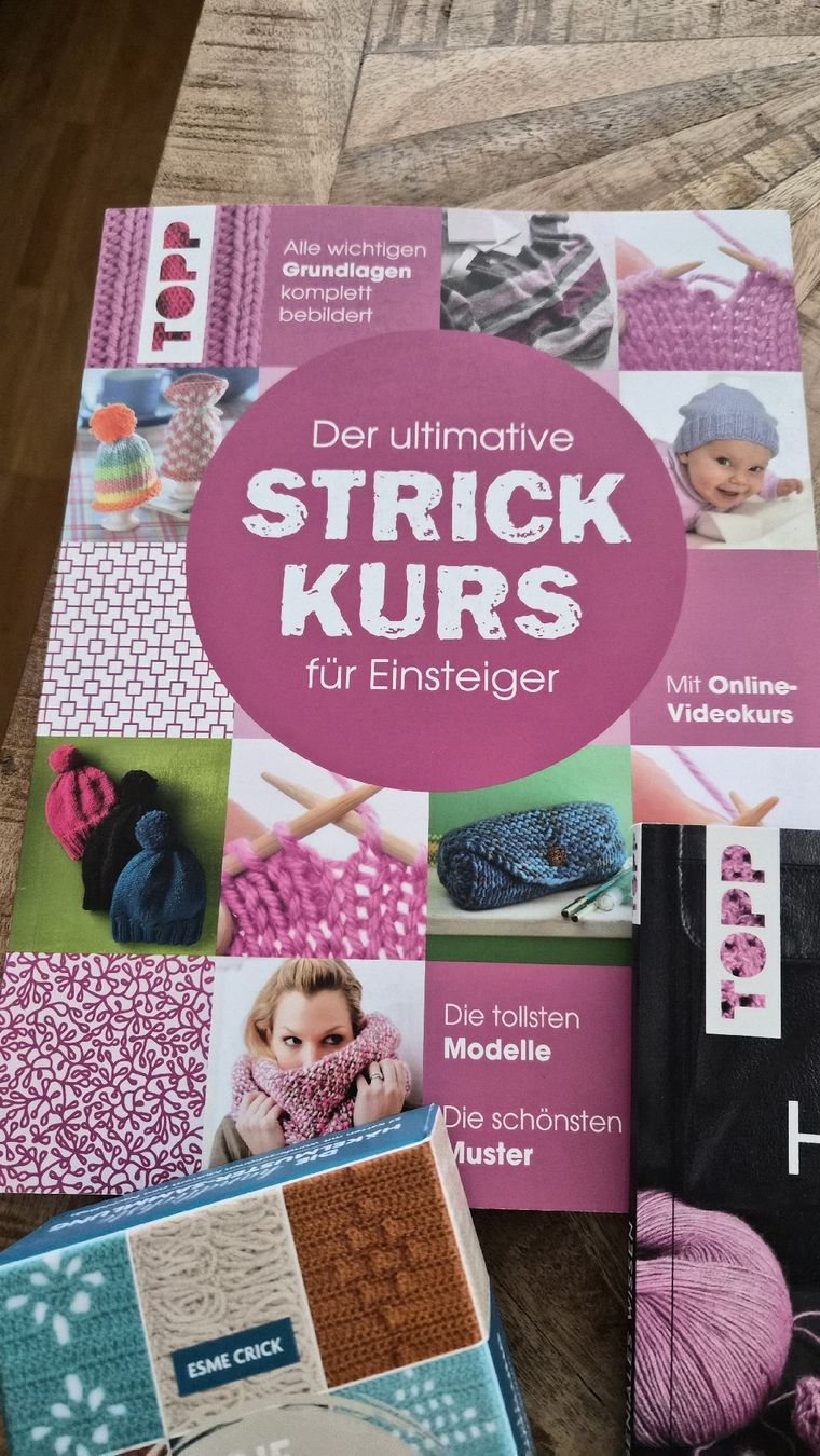 Libri: Strick- und Häkelbücher Set -  NEU – Nuovo e nell'imballaggio originale da Münchenbuchsee venduto da toviloa 3
