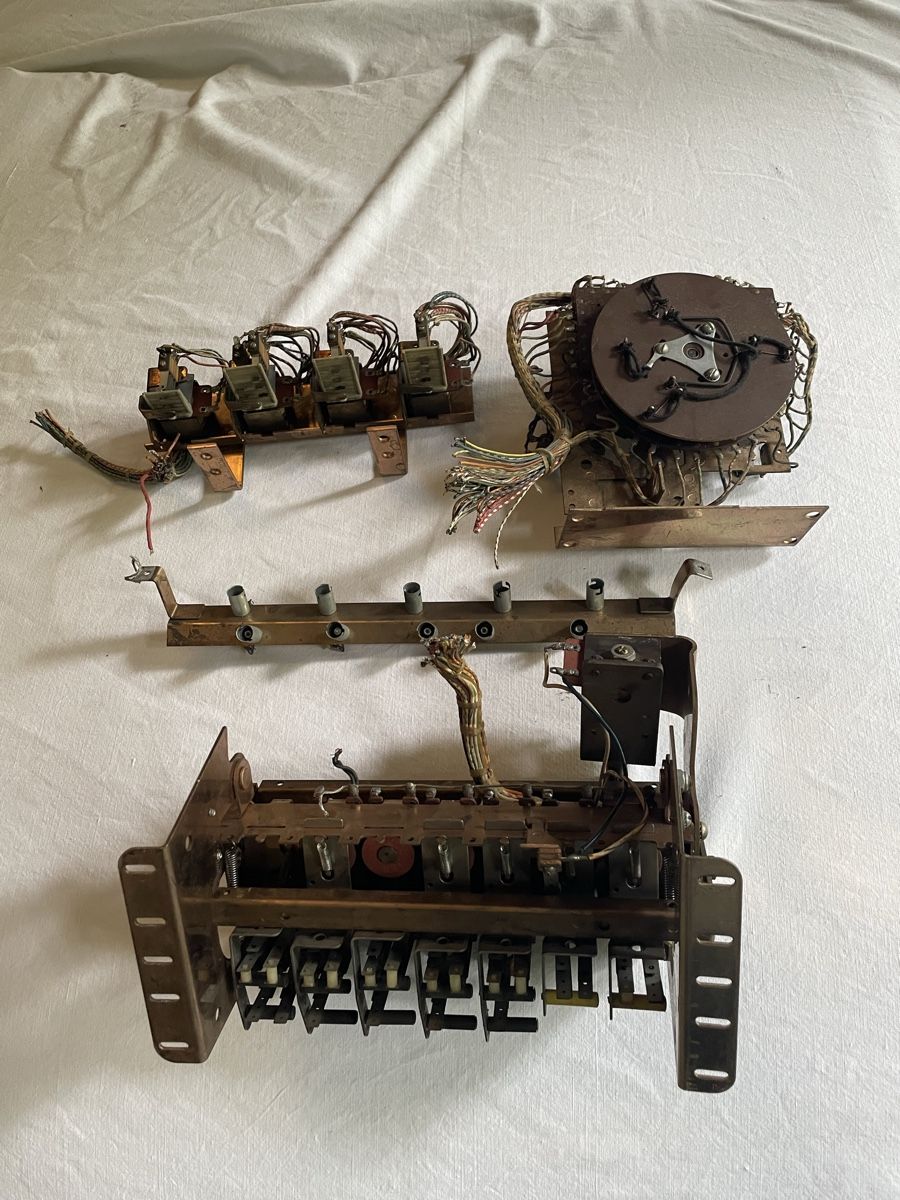 Flipper: Flipperkasten / Ersatzteile – Usato da Niederstocken venduto da triumph_tr6