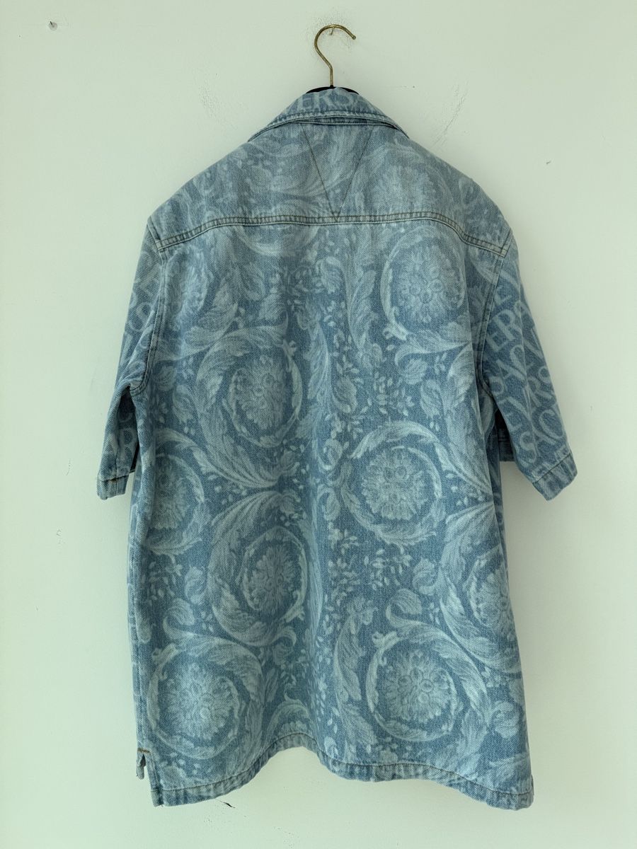 Versace Chemises: Bellissima camicia in Denim con logo Versace – Neuf avec emballage d'origine à Castagnola par BlondiePosh 6