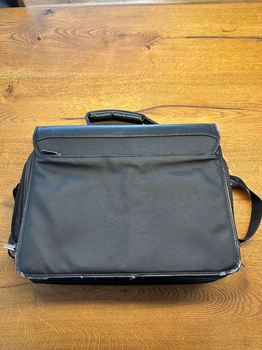 Sacs: Grosse Laptoptasche von eurochic – D'occasion à Belp par MrMau 1