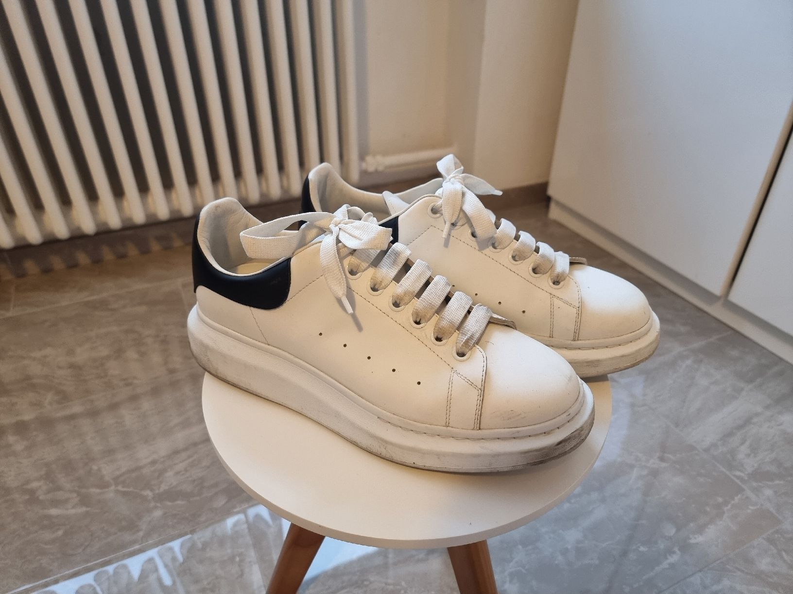 Alexander Mcqueen Scarpe da uomo: Alexander McQueen Oversized Sneakers Gr. 43.5/44 – Usato da Lengnau BE venduto da Thanu1994