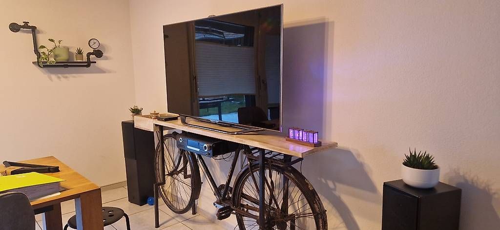 Meubles TV: Fahrradtisch/ TV Möbel – D'occasion à Diessbach b. Büren par Angle0 1