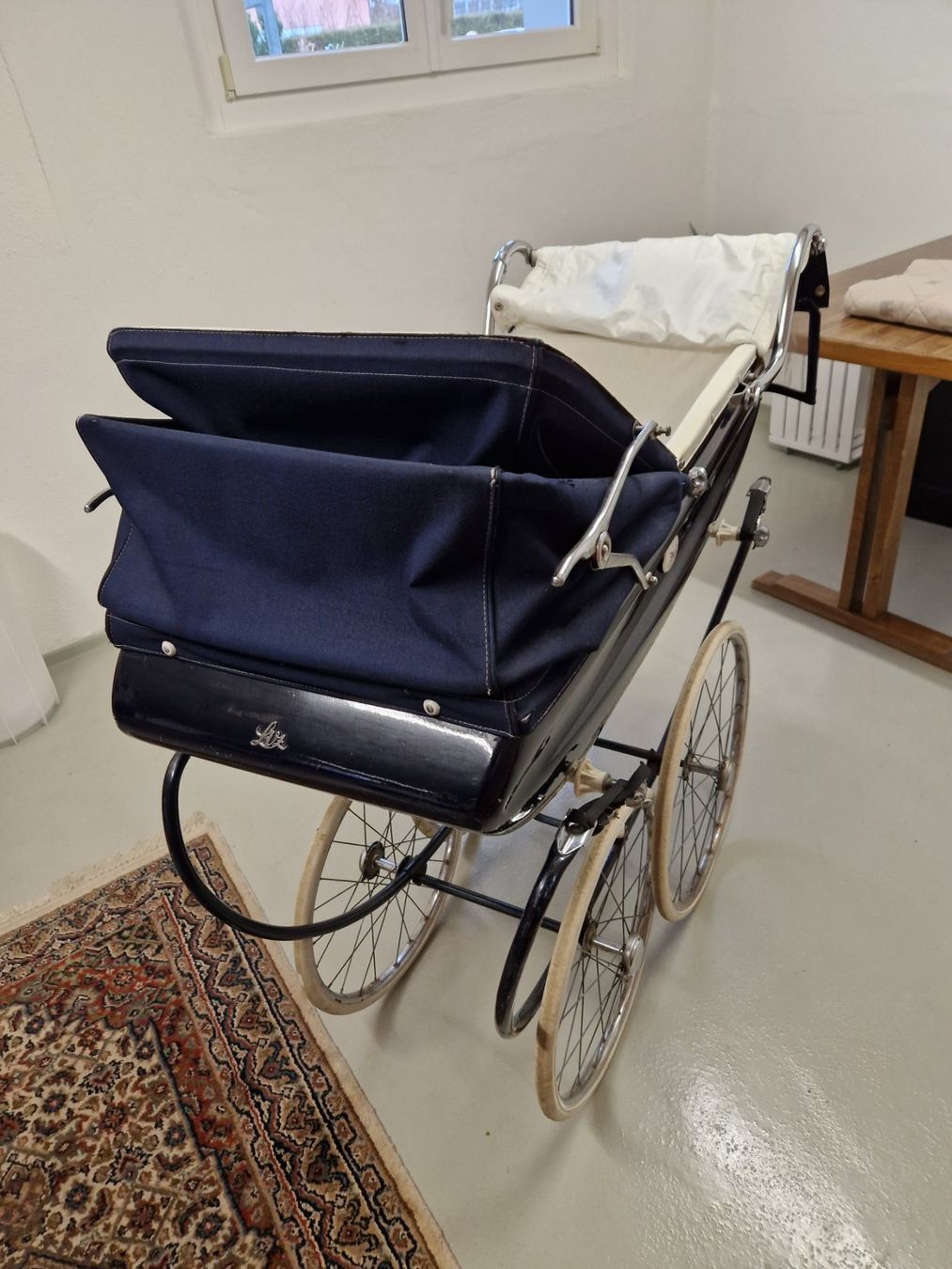 Carrozzine: Kinderwagen Antik – Usato da Lostorf venduto da reitiflue 2