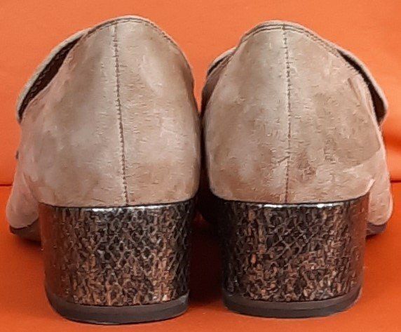 Tamaris Scarpe da donna: TAMARIS Echt Leder Halbschuhe Beige Gr.38 – Nuovo (secondo la descrizione) da Seuzach venduto da VT-Collections2 1
