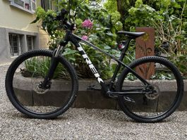 Trek Marlin 4 Mountainbike M/L 29 Zoll (Nov 2022) schwarz 🔝