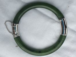 Jadearmreif mit Silberverschluss Vintage