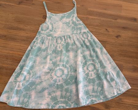 Jolie robe d'été - taille 122