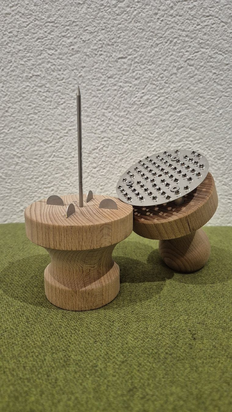 Elettrodomestici da cucina: Käsereibe mit Holzgriff – Usato da Langenthal venduto da amistoso 1