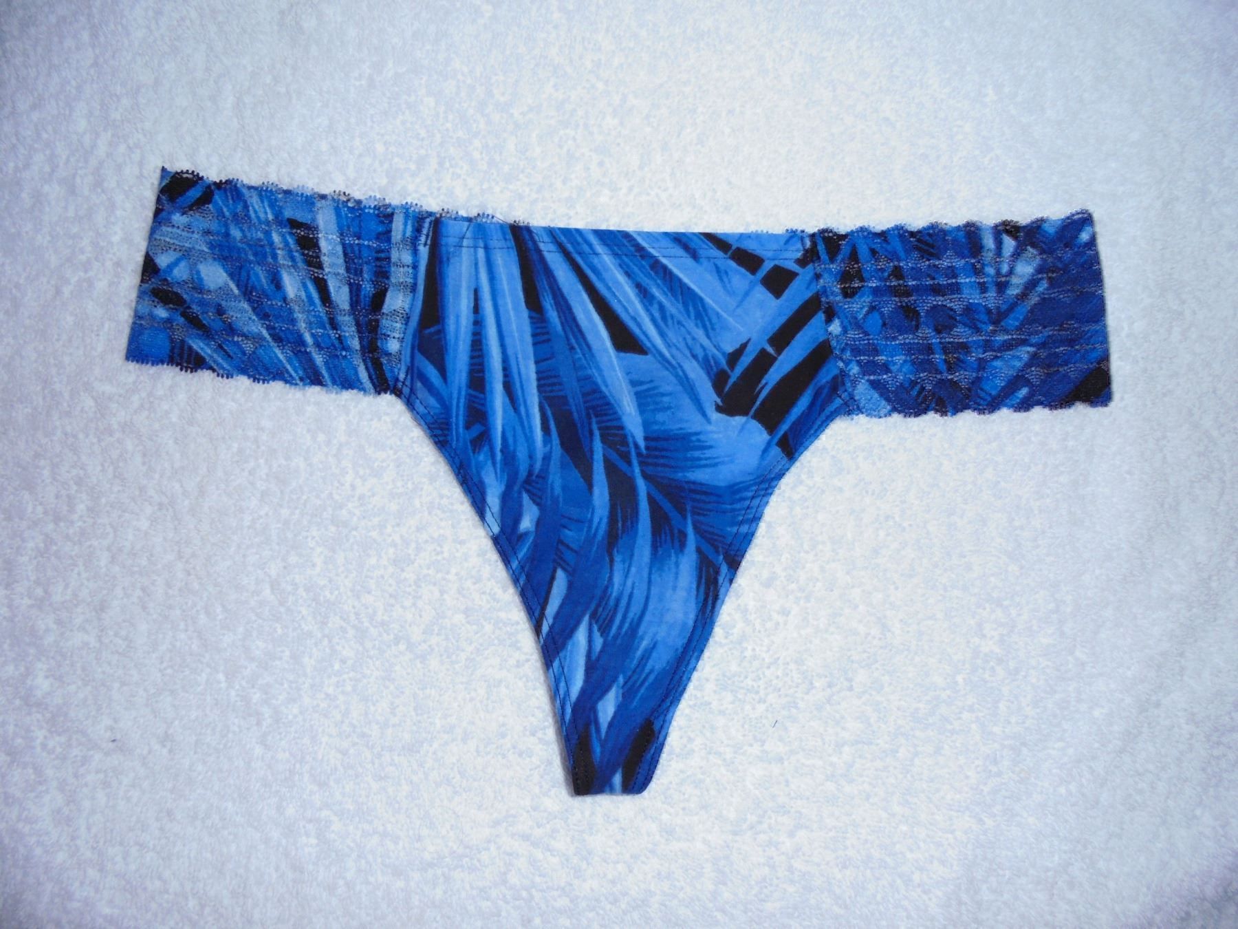 Victoria's Secret Altra biancheria intima: VICTORIA'S SECRET THONG, M, NEU – Nuovo e nell'imballaggio originale da Aarau Rohr venduto da PinkSchwein