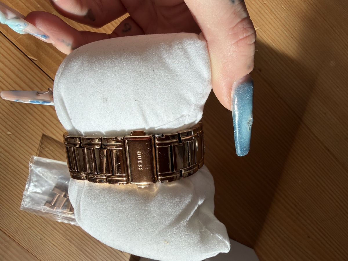 Guess Montres: Guess uhr  – D'occasion à Münsingen par ran_5sv9 2