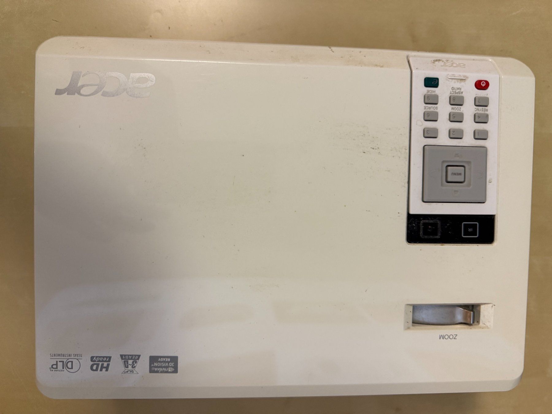 Acer Videoprojektoren: Beamer acer – Gebraucht aus Zürich von She10 2