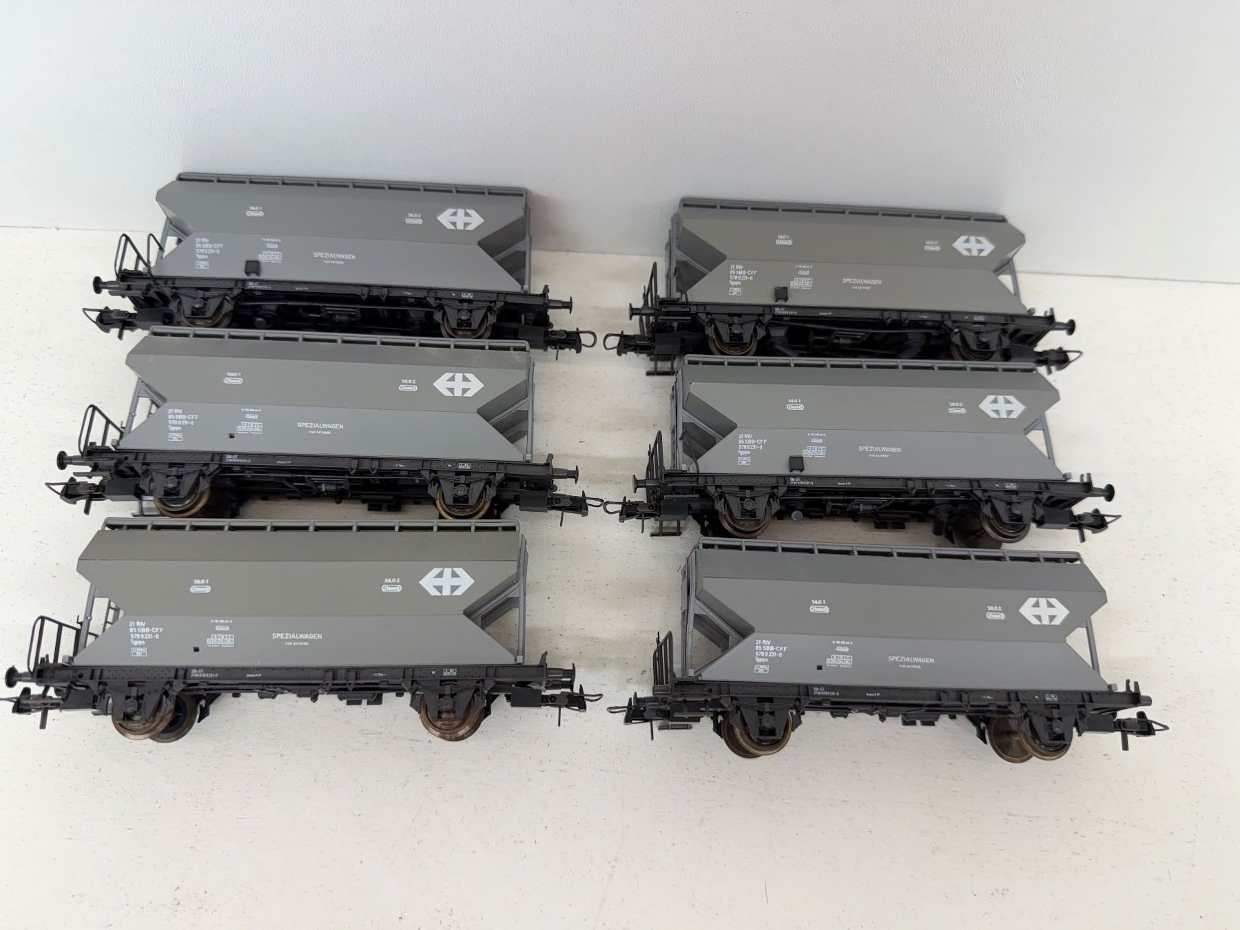 Roco Modelleisenbahnen: Roco  46391,  46014, 44314A Schüttgutwagen SBB – Gebraucht aus Büsserach von ModellbahnDepot 3