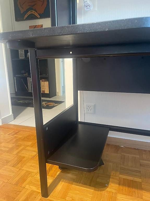 Bureaux: Bureau – Neuf avec emballage d'origine à Vevey par cat_tw2s 4