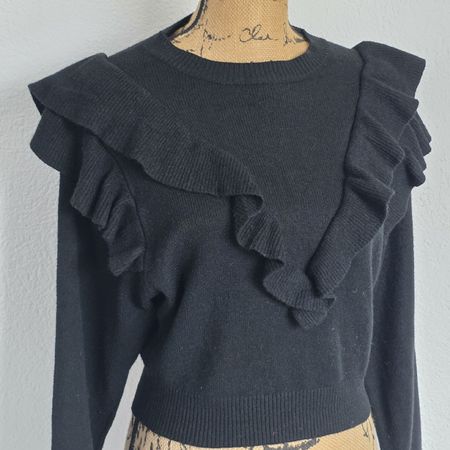 Pullover mit Rüschen, Grösse S/M ,Neu!