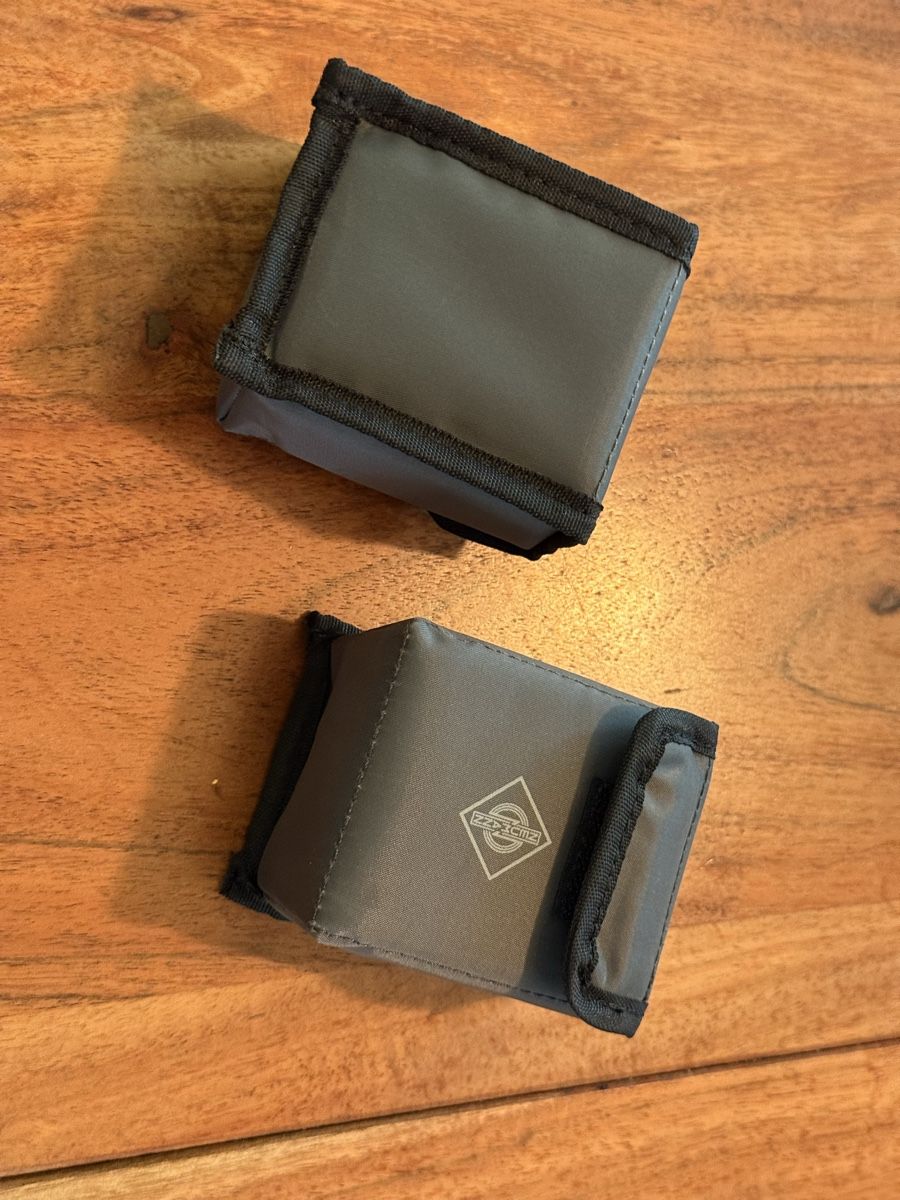 Neumann Microfoni: 2 x Neumann Mikrofon Kapsel Tasche – Nuovo (secondo la descrizione) da Muri AG venduto da Ludrigen 1