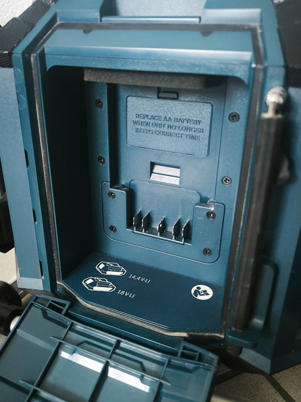 Bosch Radio: Radio de chantier Bosch GML 20 Professional – Usato da Riaz venduto da vanucaptures 7