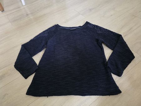 Damen Pullover dunkelblau mit Spitzenbesatz gr M