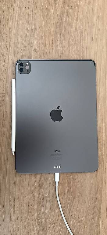 Apple Tablettes PC: iPad Pro 11" (3rd generation) – D'occasion à Hinwil par eli_2pjb 1