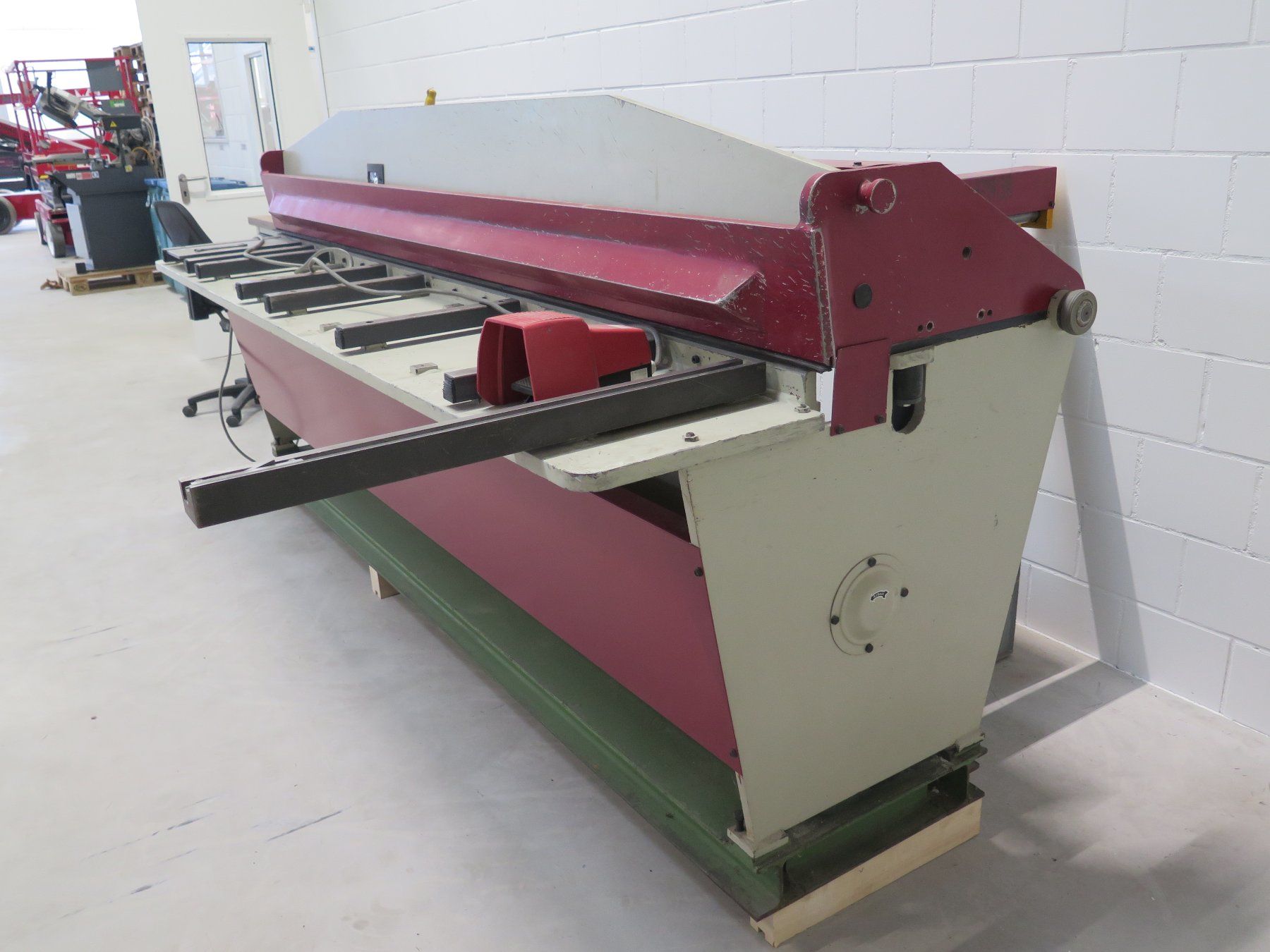 Tutte le macchine: Spengler El.Tafelblech - Schere RAS 2.5 m  Blechschere – Usato da Rümligen venduto da StefanDerendinger 2