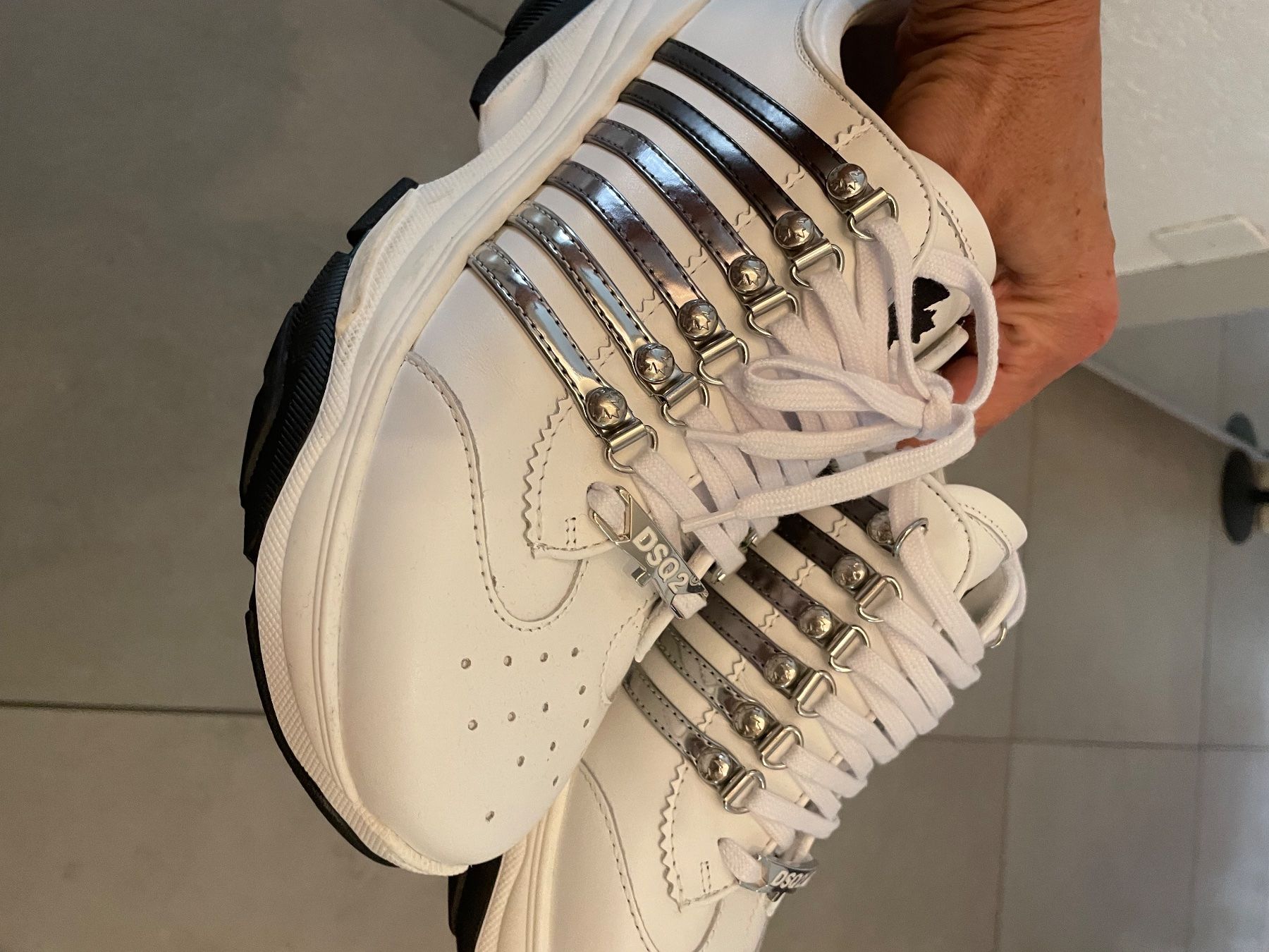 Dsquared2 Scarpe da donna: Dsquared Sneakers – Nuovo (secondo la descrizione) da Zunzgen venduto da mel_y6w2 1