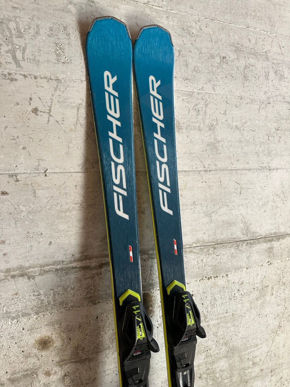 Fischer Skis: Fischer Curv Ti Ski 164CM – Gebraucht aus Emmenbrücke von karkarkar 1