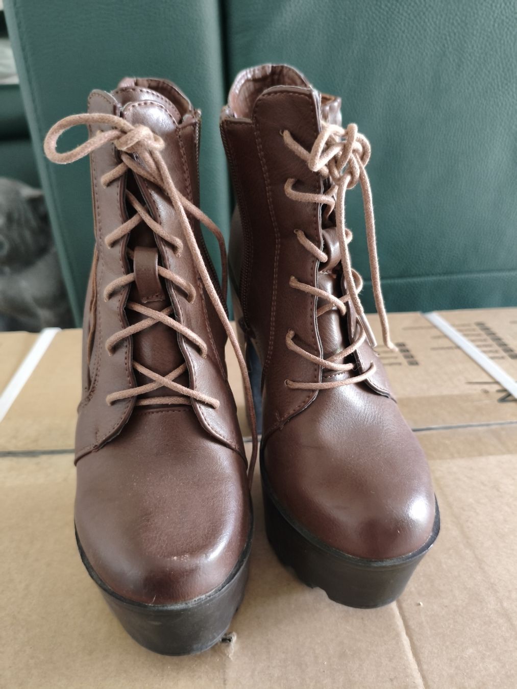 Scarpe da donna: Stivaletti Marroni – Usato da Bioggio venduto da OresteIronix 3