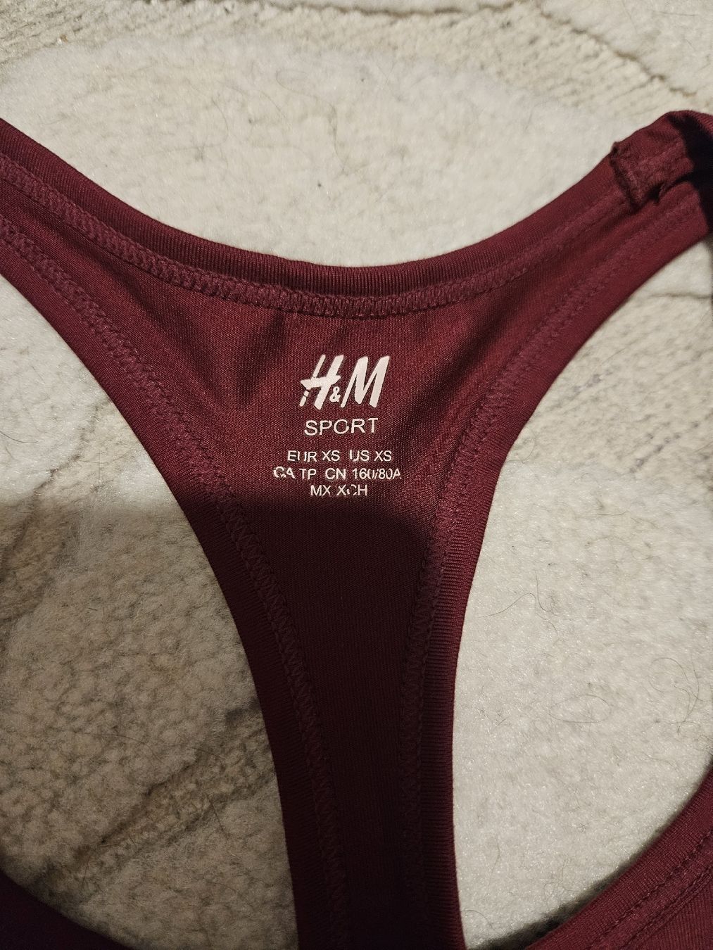 H&M Top: H&M Sport Top/ Gr XS – Usato da Baar venduto da BlackCat_13 1