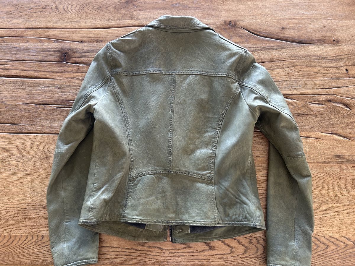 Giacche: Veste en cuir véritable Oakwood, taille M, vert – Nuovo (secondo la descrizione) da St-Aubin-Sauges venduto da vildfr 3