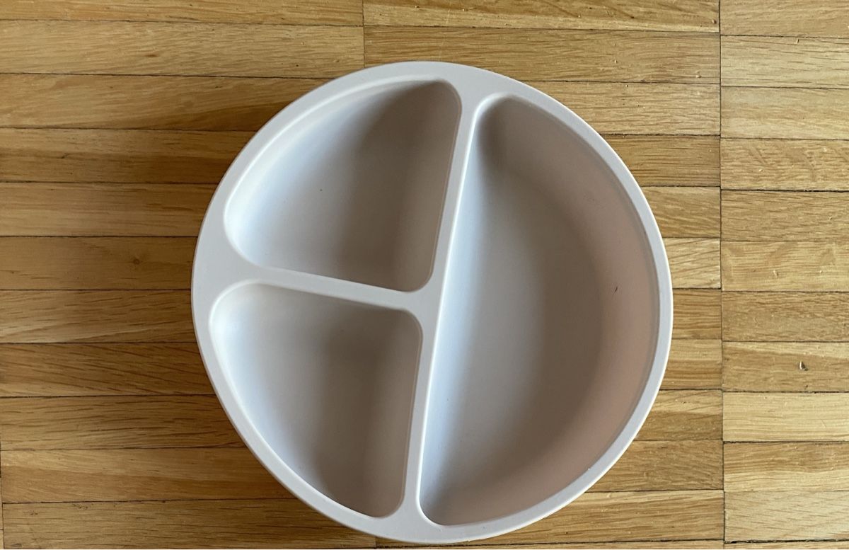 Piatti: Baby Silicone Divided Suction Plate microwave safe never use – Nuovo e nell'imballaggio originale da Dietlikon venduto da Kitaa