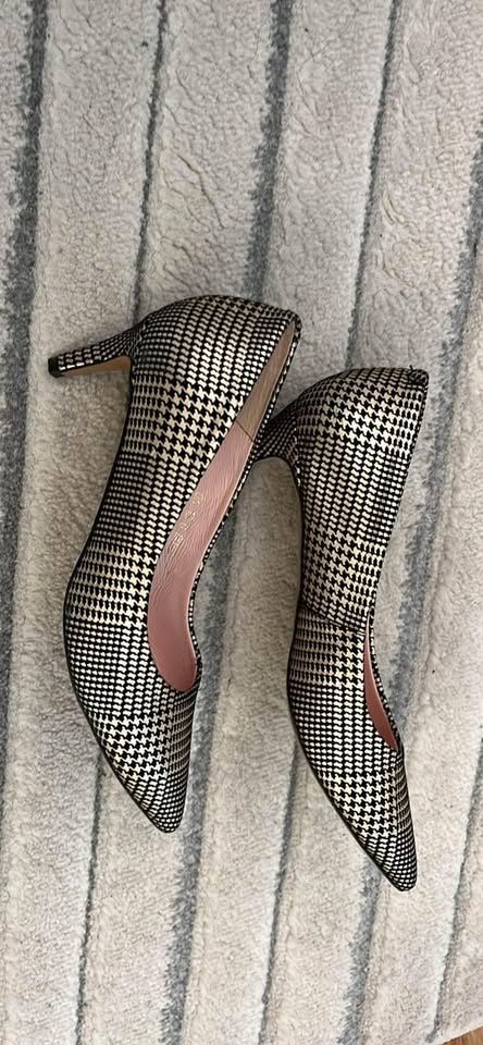 Scarpe da donna: l37 heels - 37 – Usato da Zürich venduto da guo_df5r 1