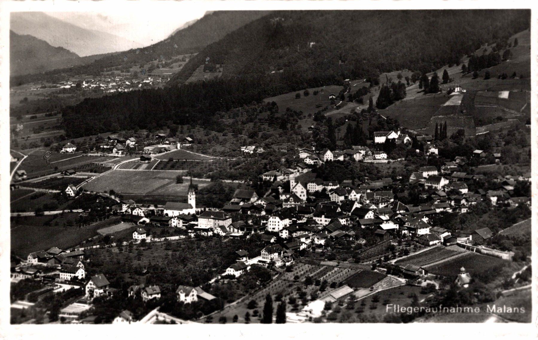Cartoline postali: Fliegeraufnahme Malans – Usato da Bronschhofen venduto da Astore