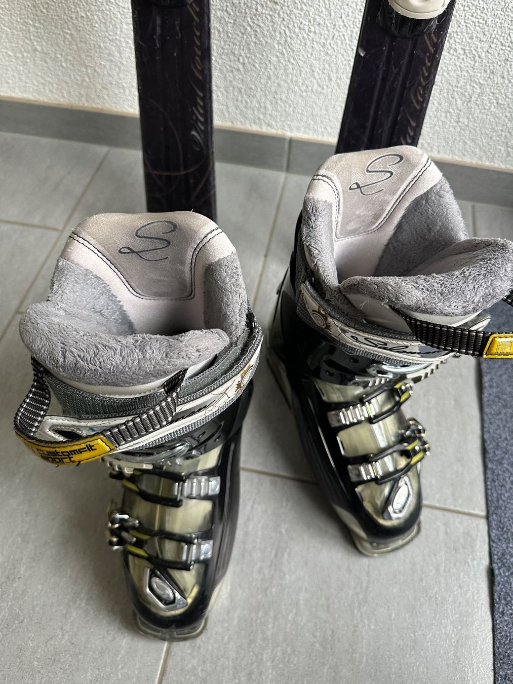 Salomon Sci: Skier und Skischuhe Salomon – Usato da Dürrenroth venduto da tvy_bh56 5