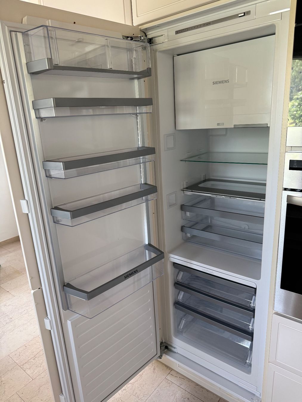 Siemens Réfrigérateurs: Kühlschrank Siemens Einbaugerät – D'occasion à Jona par Miele_2025 2